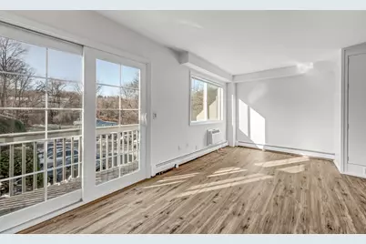 113 Park Avenue #20, Danbury, CT 06810 - Photo 1