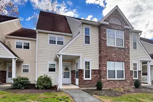 25 Janet Cir, Bridgeport, CT 06606 - Photo 1