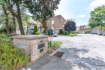 61 Seaview Avenue #APT 76, Stamford, CT 06902 - Photo 1