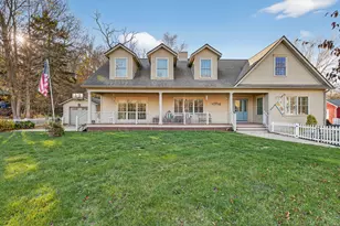 176 Old Norwich Rd, Waterford, CT 06375 - Photo 1