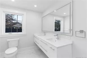 40 Poe Ct, Fairfield, CT 06825 - Photo 1
