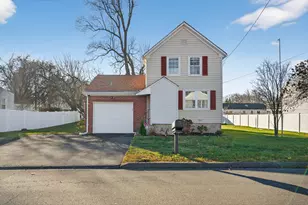 110 Fenwick St, West Haven, CT 06516 - Photo 1