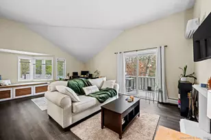 9 Talcott Ridge Rd, Farmington, CT 06032 - Photo 1