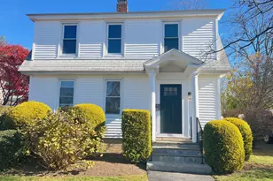 35 Lindbergh St, Fairfield, CT 06824 - Photo 1