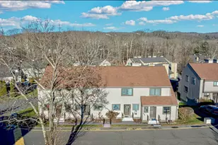 95 Dorchester Ct, Beacon Falls, CT 06403 - Photo 1