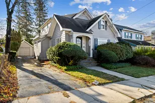 194 Thames St, New London, CT 06320 - Photo 1