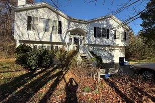 18 Ridgebury Dr, Trumbull, CT 06611 - Photo 1