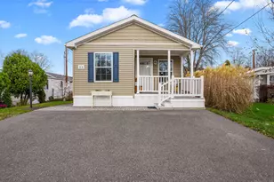 53 Greenlawn Dr, Danbury, CT 06810 - Photo 1