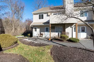 136 Pembroke Rd, Danbury, CT 06811 - Photo 1