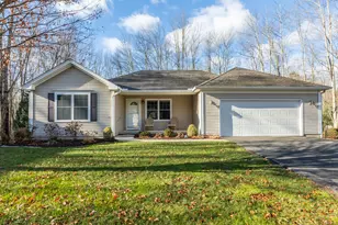 9 Mockingbird Ln, East Windsor, CT 06088 - Photo 1