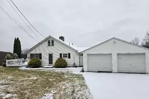 713 Bucks Hl Rd, Waterbury, CT 06704 - Photo 1