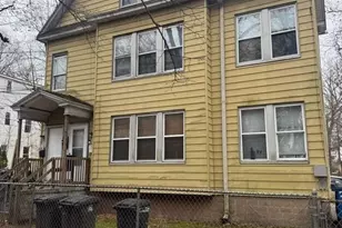 40 Harding Pl, New Haven, CT 06511 - Photo 1