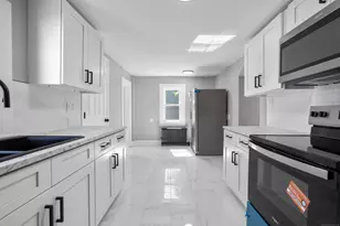 188 Shaw St, New London, CT 06320 - Photo 1