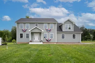 886 East St, Middletown, CT 06457 - Photo 1