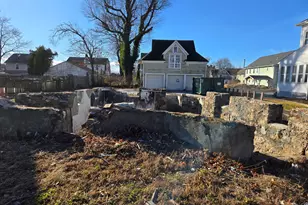 14 Locust Ave, Danbury, CT 06810 - Photo 1