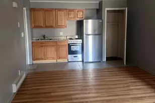 240 Oak St, Bridgeport, CT 06604 - Photo 1