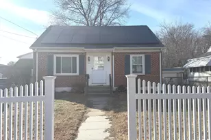 562 Piedmont St, Waterbury, CT 06706 - Photo 1