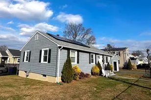 20 Glenfield Ave, Stratford, CT 06614 - Photo 1