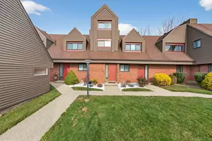 93 Montoya Dr, Branford, CT 06405 - Photo 1