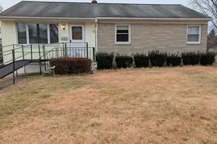 90 Hunthill Rd, Waterbury, CT 06705 - Photo 1