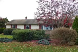 360 Narrow Ln, Orange, CT 06477 - Photo 1