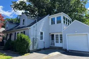 32 Woodland St, Plainville, CT 06062 - Photo 1