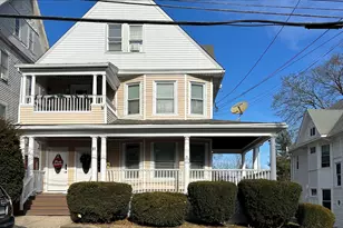 27 E Nineth St, Derby, CT 06418 - Photo 1