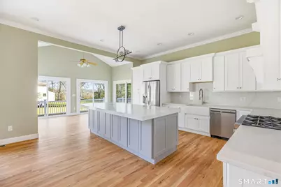 106 C Comstock Hill Avenue, Norwalk, CT 06850 - Photo 1