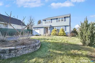 21 Glenn Ln, West Hartford, CT 06110 - Photo 1