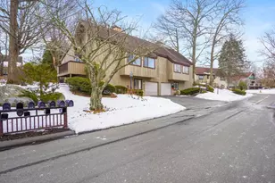 638 Onondaga Ln, Stratford, CT 06614 - Photo 1