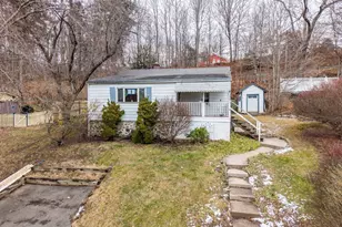152 Glenwood Ave, Middlebury, CT 06762 - Photo 1