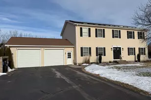 18 Deerfield Dr, East Windsor, CT 06016 - Photo 1