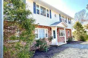 27 College St, Clinton, CT 06413 - Photo 1