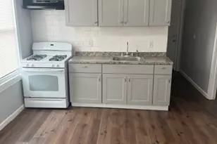 1347 Pembroke St, Bridgeport, CT 06608 - Photo 1