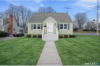 8 Raleigh Road, Bridgeport, CT 06606 - Photo 1