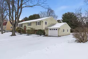 10 College St, Clinton, CT 06413 - Photo 1