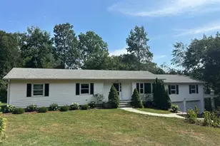 679 New Norwalk Rd, New Canaan, CT 06840 - Photo 1