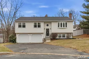 4 Rosewood Ct, Naugatuck, CT 06770 - Photo 1