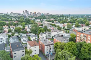 19 Whitmore St, Hartford, CT 06114 - Photo 1