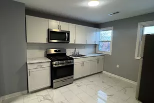 10 Lester St, West Haven, CT 06516 - Photo 1
