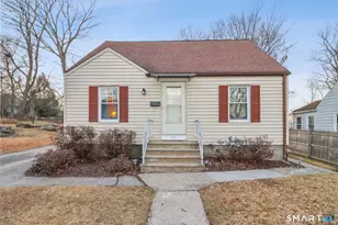 125 Macarthur Dr, Waterbury, CT 06704 - Photo 1