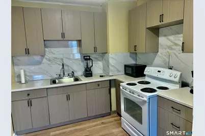 202 Bellevue Street #B, Hartford, CT 06120 - Photo 1