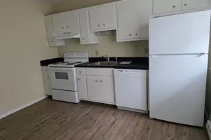 100 Hickory St, Norwich, CT 06360 - Photo 1