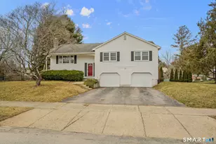 335 Judson Ave, Groton, CT 06355 - Photo 1