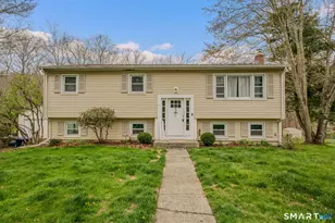 20 Willow Ln, Ledyard, CT 06339 - Photo 1