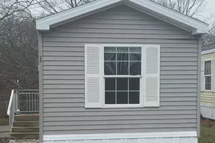 53 Prentice St, Norwich, CT 06380 - Photo 1