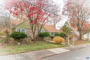 224 Ray Rd, New Haven, CT 06515 - Photo 1
