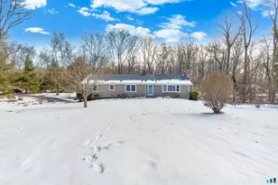 5 Lorraine Dr, Woodbridge, CT 06525 - Photo 1