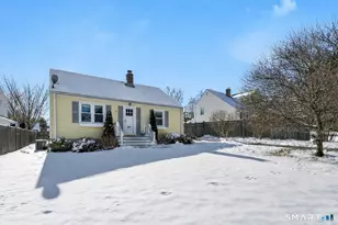 75 Spinning Wheel Rd, Fairfield, CT 06824 - Photo 1