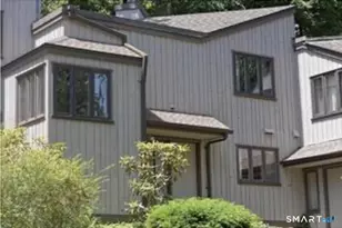 4 Earls Ct, Farmington, CT 06032 - Photo 1